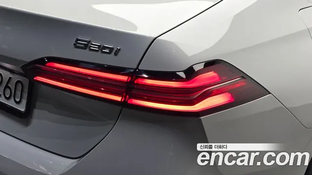 BMW 5 Series G60 — Фото автомобиля 23