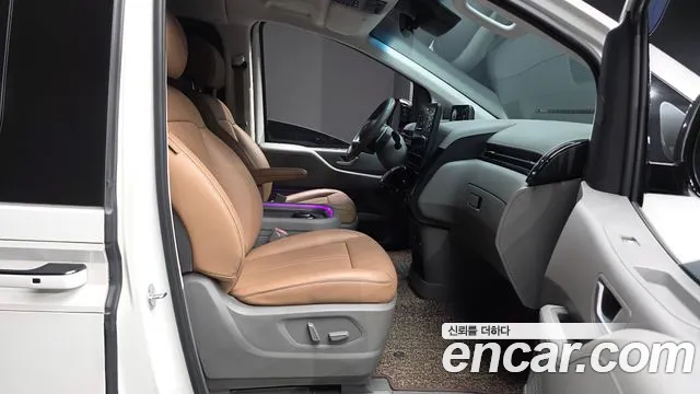 Hyundai Staria Staria Lounge 9 мест — Фото автомобиля 25