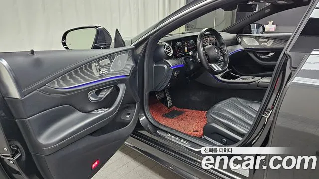 Mercedes-Benz CLS-Class — Фото автомобиля 10
