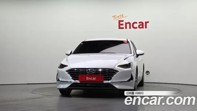 Hyundai Sonata Sonata (DN8) 2.0 LPG(Для проката) — Фото автомобиля 3