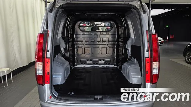 Hyundai Staria Staria Карго 5 мест — Фото автомобиля 5