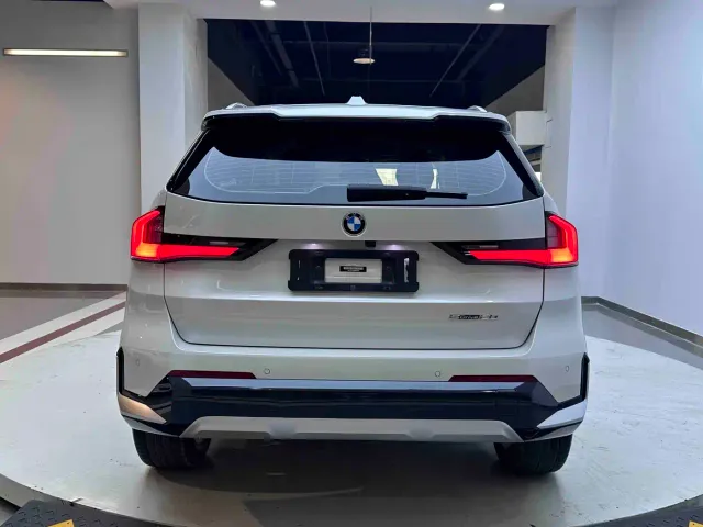 BMW X1 — Фото автомобиля 6