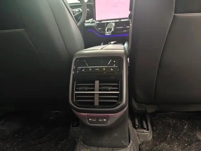 Volkswagen Passat — Фото автомобиля 11