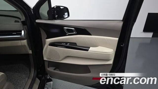 Kia Carnival 4th Gen — Фото автомобиля 14