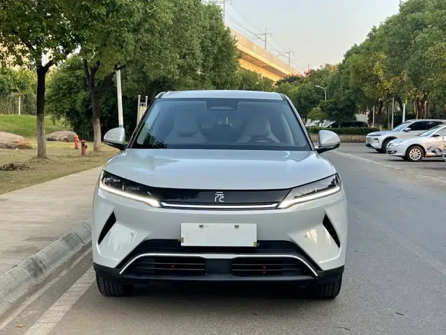BYD Yuan UP — Фото автомобиля 3