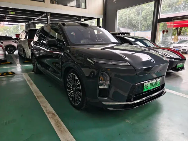 Nio ES8 — Фото автомобиля 3