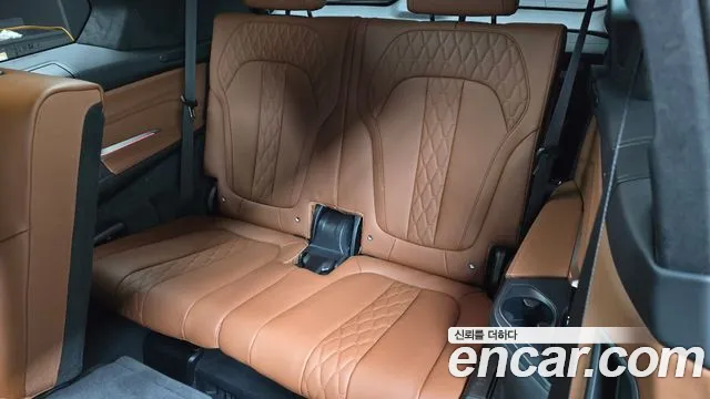 BMW X7 — Фото автомобиля 11