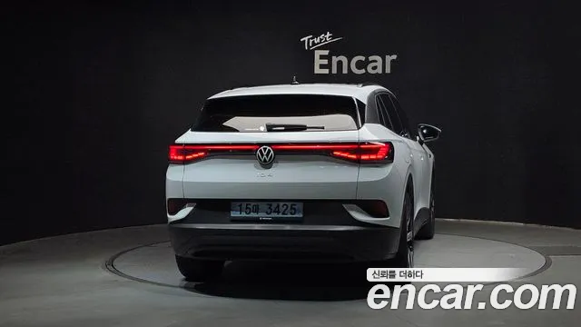 Volkswagen ID.4 — Фото автомобиля 4