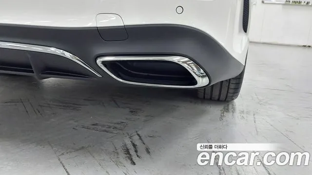 Mercedes-Benz E-Class — Фото автомобиля 18