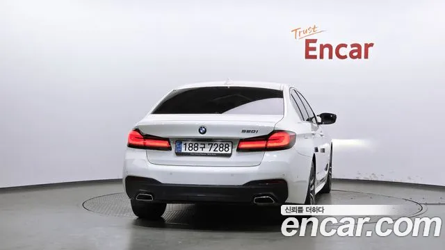BMW 5 Series G30 — Фото автомобиля 4