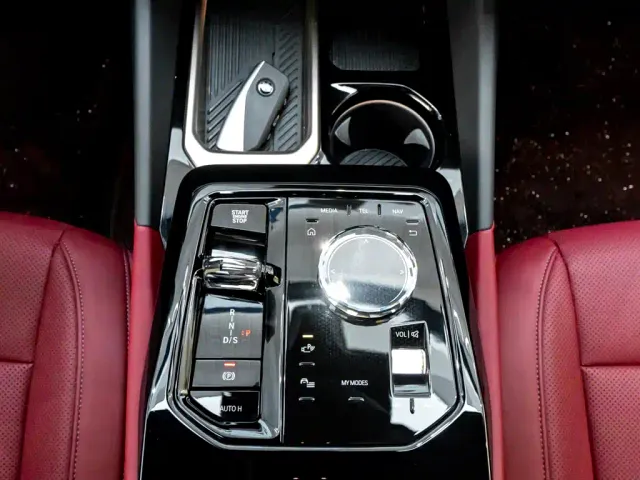 BMW 5 Series — Фото автомобиля 18