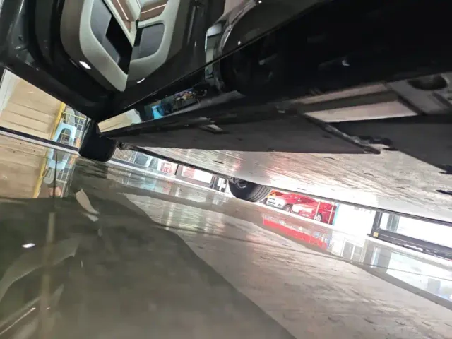 Li Auto MEGA — Фото автомобиля 21