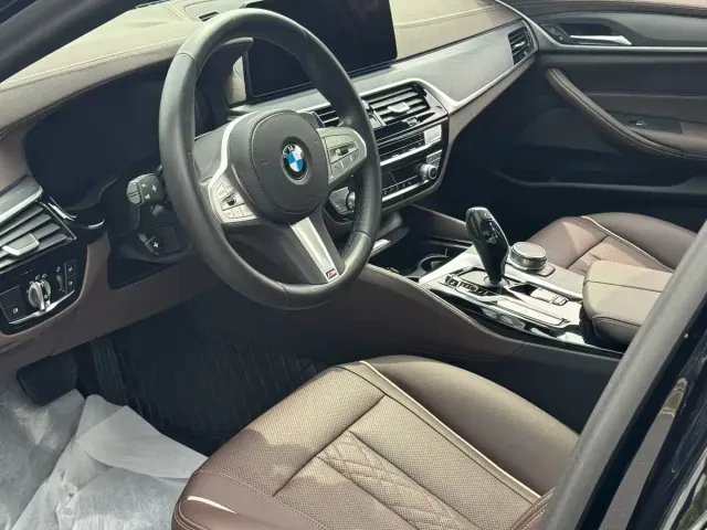 BMW 5 Series — Фото автомобиля 4
