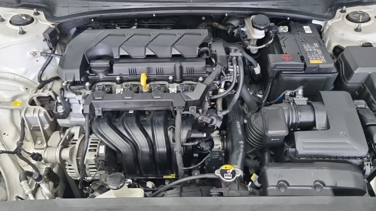 Hyundai Avante CN7 — Фото автомобиля 6