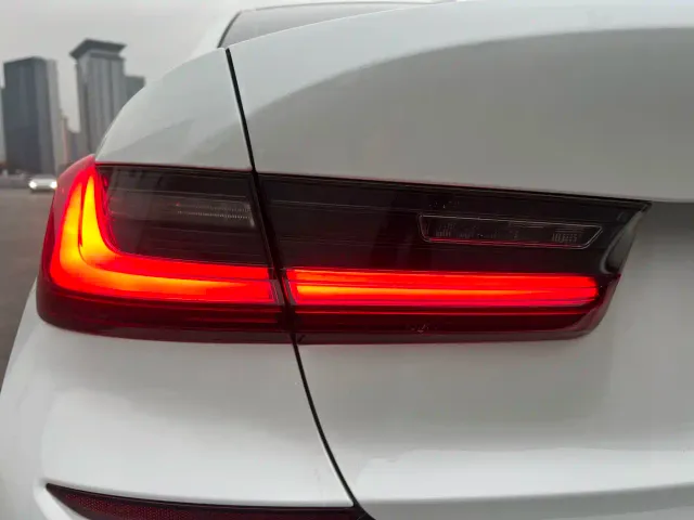 BMW 3 Series — Фото автомобиля 16