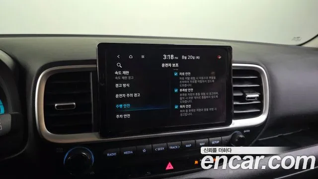 Hyundai Venue Venue 1.6 Premium — Фото автомобиля 16