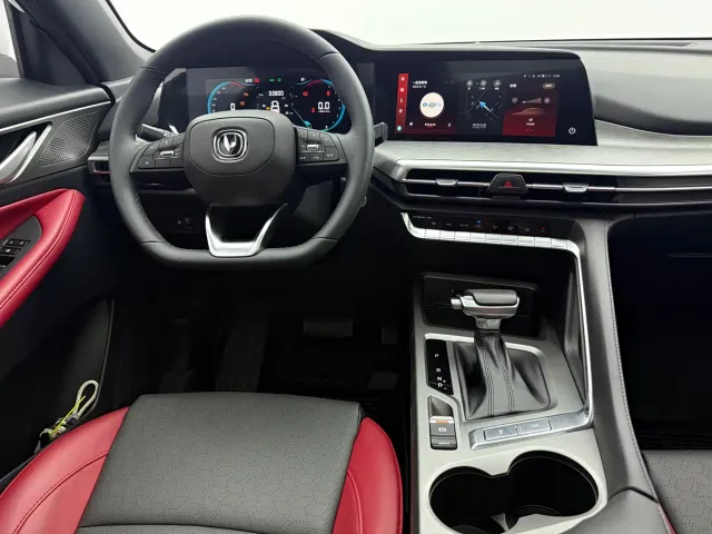Changan CS35 Plus — Фото автомобиля 9