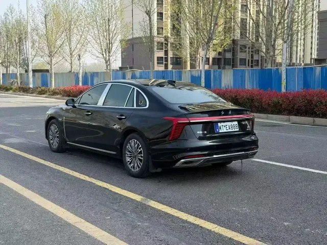 Hongqi H5 — Фото автомобиля 7