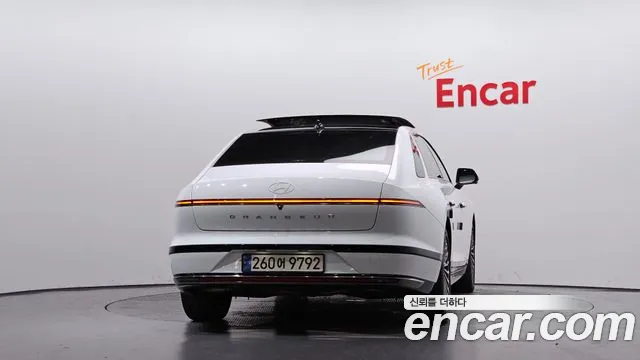 Hyundai Grandeur GN7 — Фото автомобиля 4