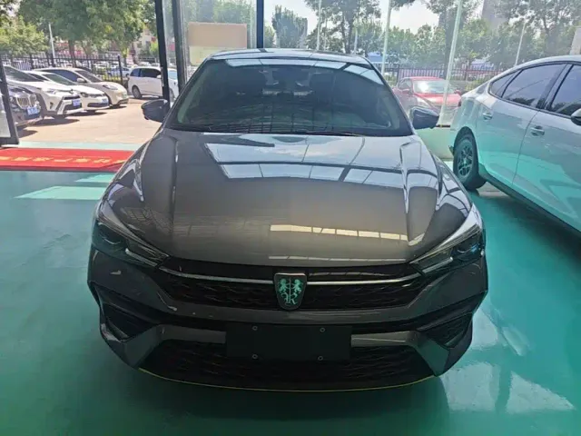 Roewe i5 — Фото автомобиля 2
