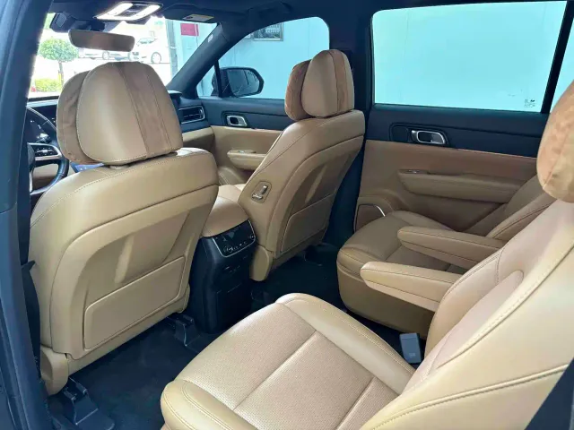 Li Auto ONE — Фото автомобиля 5