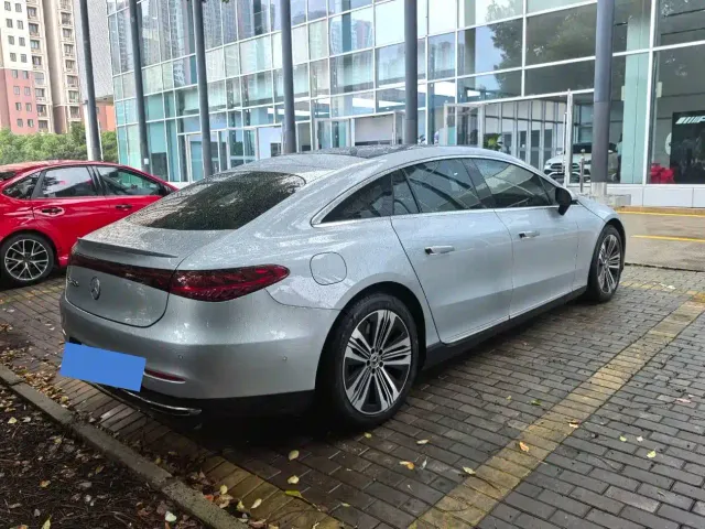 Mercedes-Benz EQS — Фото автомобиля 12