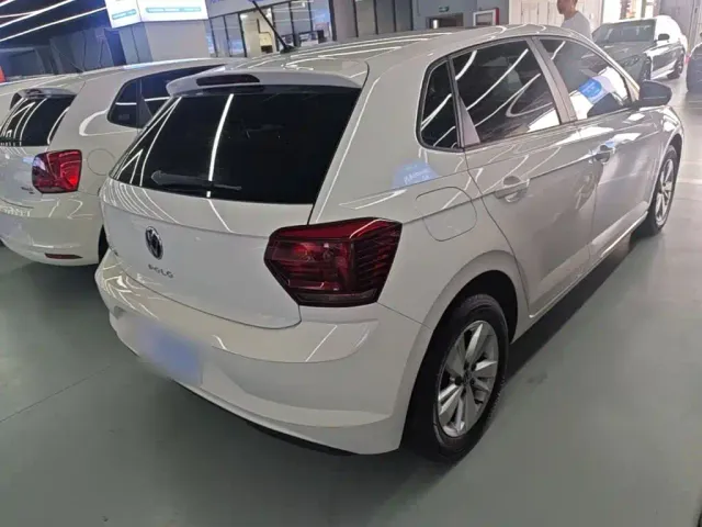 Volkswagen Polo — Фото автомобиля 6