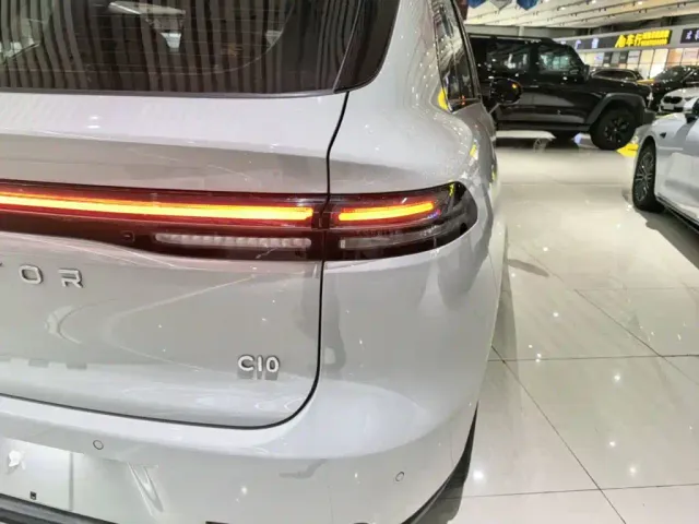 Leapmotor C10 — Фото автомобиля 7