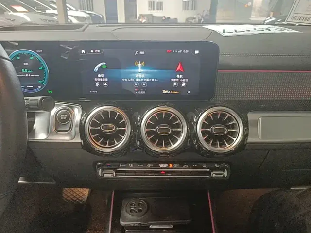 Mercedes-Benz EQB — Фото автомобиля 12