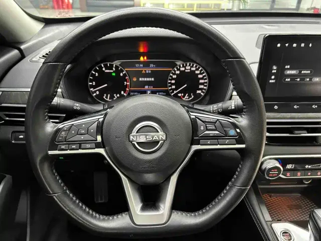 Nissan Teana — Фото автомобиля 8