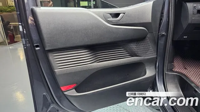 Hyundai Staria — Фото автомобиля 13
