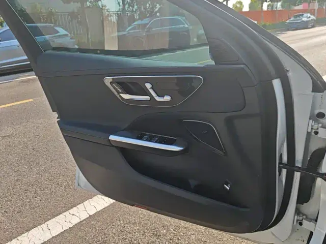 Mercedes-Benz C-Class — Фото автомобиля 7