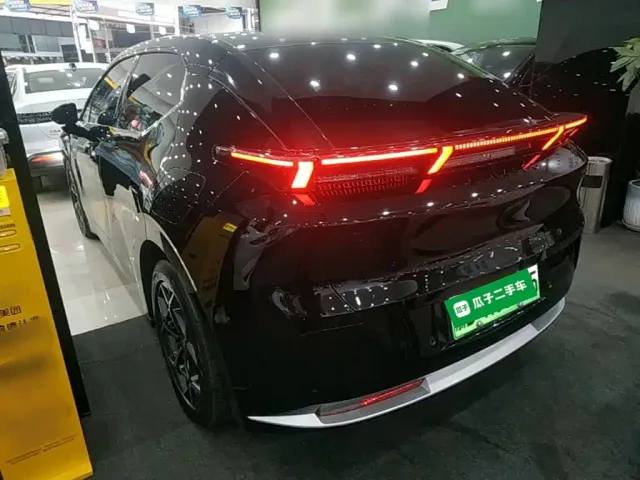 Lynk & Co Z20 — Фото автомобиля 4