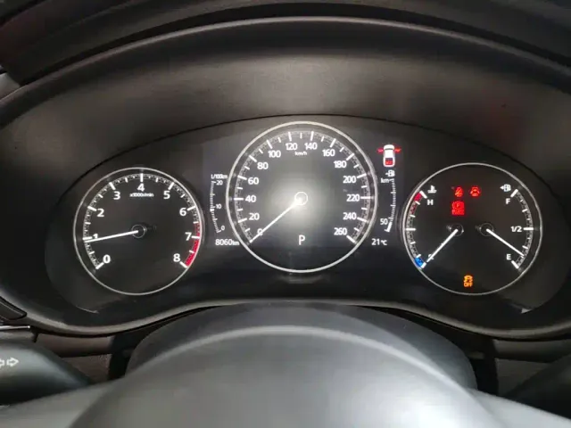Mazda Axela — Фото автомобиля 11