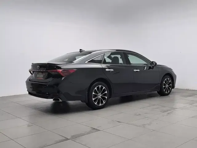 Toyota Avalon 2022 2.5L Luxury Edition — Фото автомобиля 2