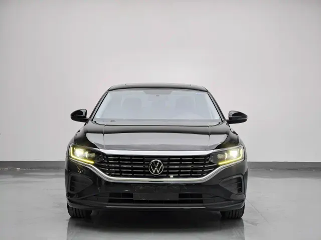 Volkswagen Passat — Фото автомобиля 2