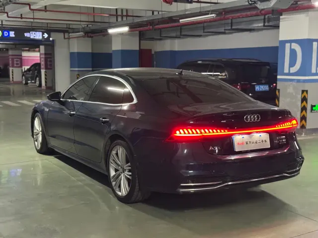 Audi A7L — Фото автомобиля 5