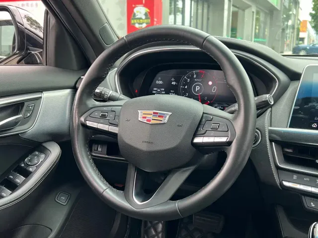 Cadillac CT5 — Фото автомобиля 9