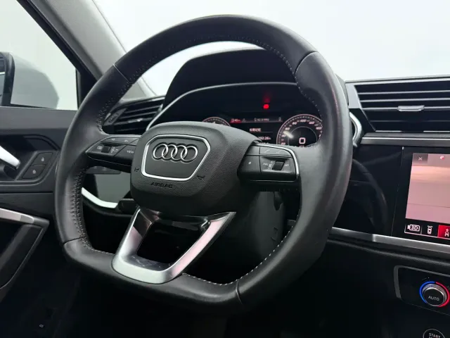 Audi Q3 — Фото автомобиля 16