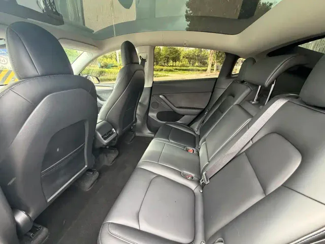 Tesla Model Y — Фото автомобиля 7