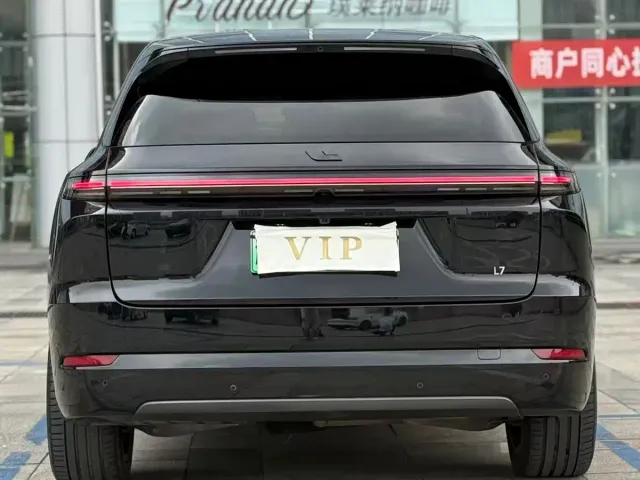 Li Auto L7 — Фото автомобиля 6