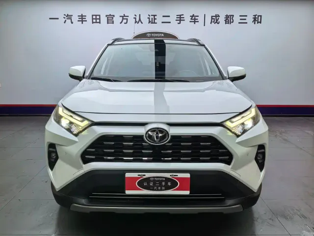 Toyota RAV4 — Фото автомобиля 2