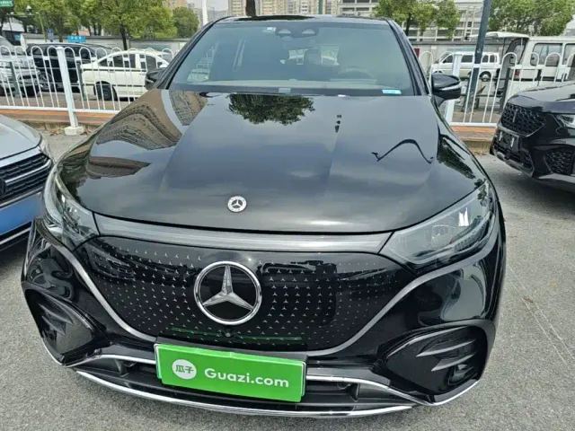 Mercedes-Benz EQE SUV — Фото автомобиля 2