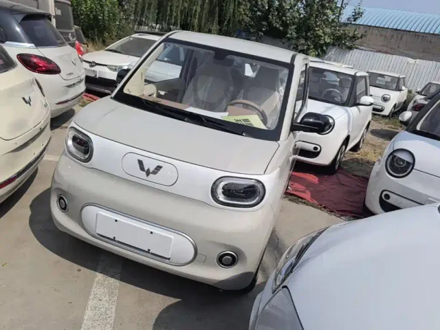 Фотография автомобиля — Wuling Hongguang Mini EV