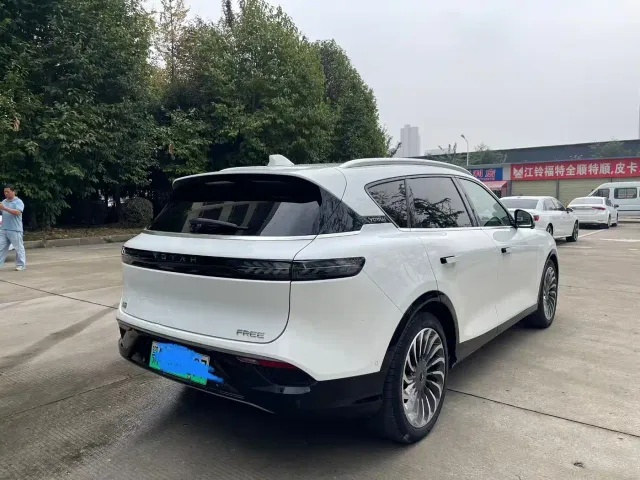 Voyah Auto VOYAH FREE 2021 4WD Pure Electric Launch Edition Exclusive Luxury Package — Фото автомобиля 7