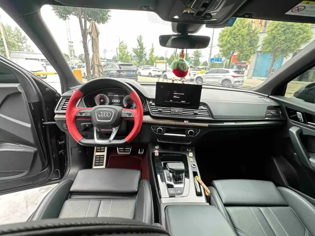 Audi Q5L — Фото автомобиля 10