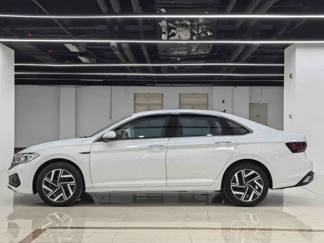 Volkswagen Sagitar — Фото автомобиля 5