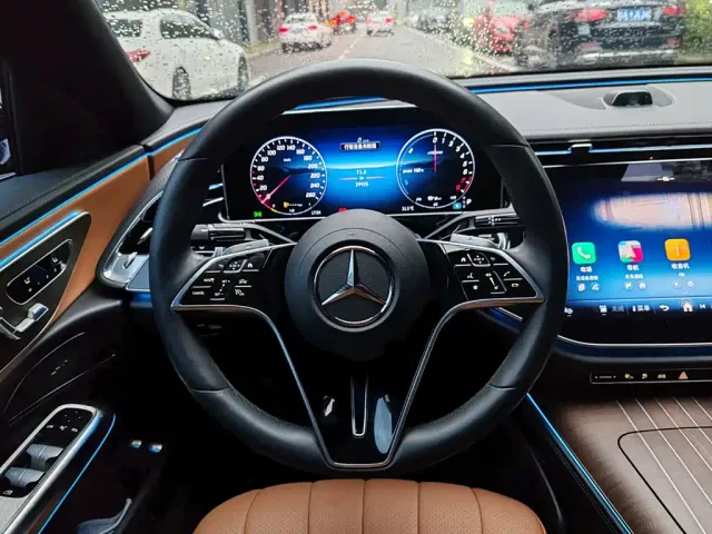 Mercedes-Benz E-Class — Фото автомобиля 6