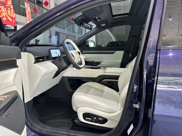 Dongfeng eπ 008 — Фото автомобиля 4