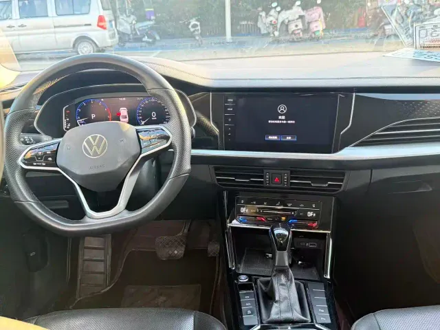 Volkswagen Passat — Фото автомобиля 8